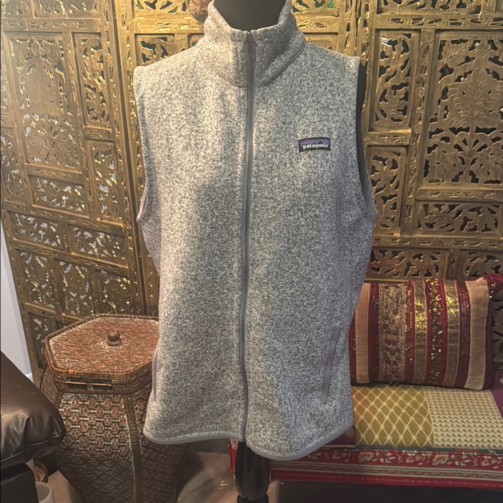 Patagonia Gray Fleece Vest size large (unisex)